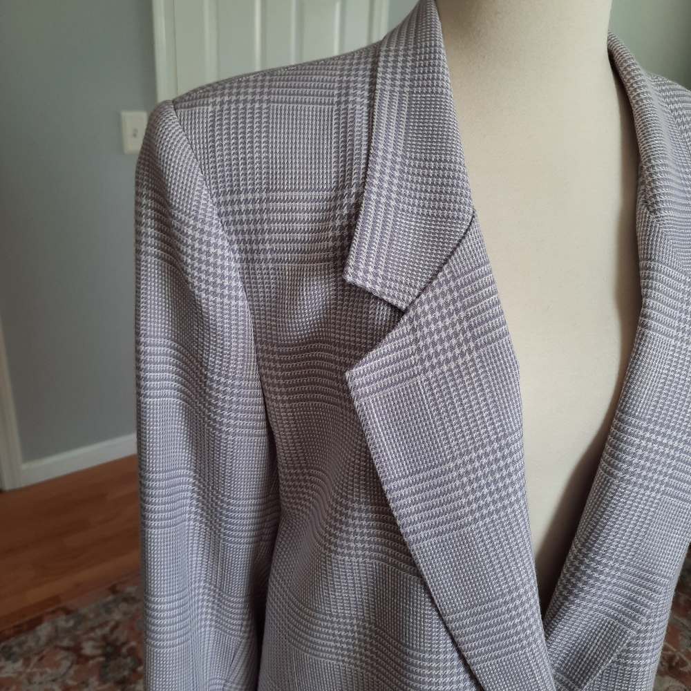 Relaxed fit plaid lavender blazer jacket